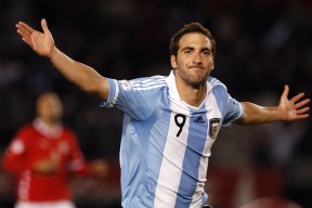 乌干达男篮在非洲预赛中奋勇直前，追逐奥运门票的梦想之光，乌干达篮球水平