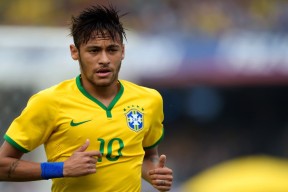 赛季冲刺：晋级与降级的生死战，新赛季晋级赛