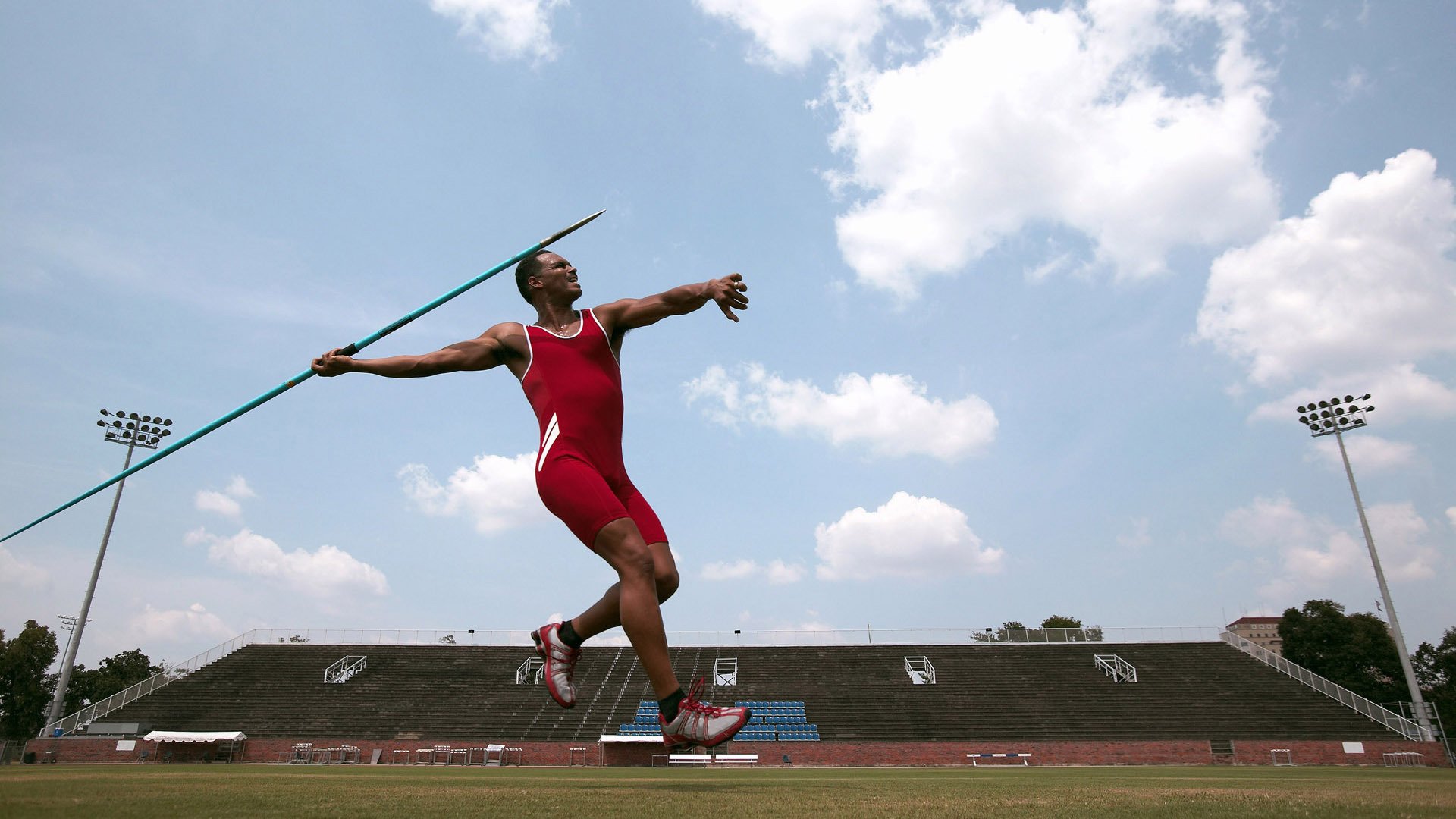 加拿大队的精神面貌与国际乒联混合团体世界杯赛场上的表现，加拿大队伍